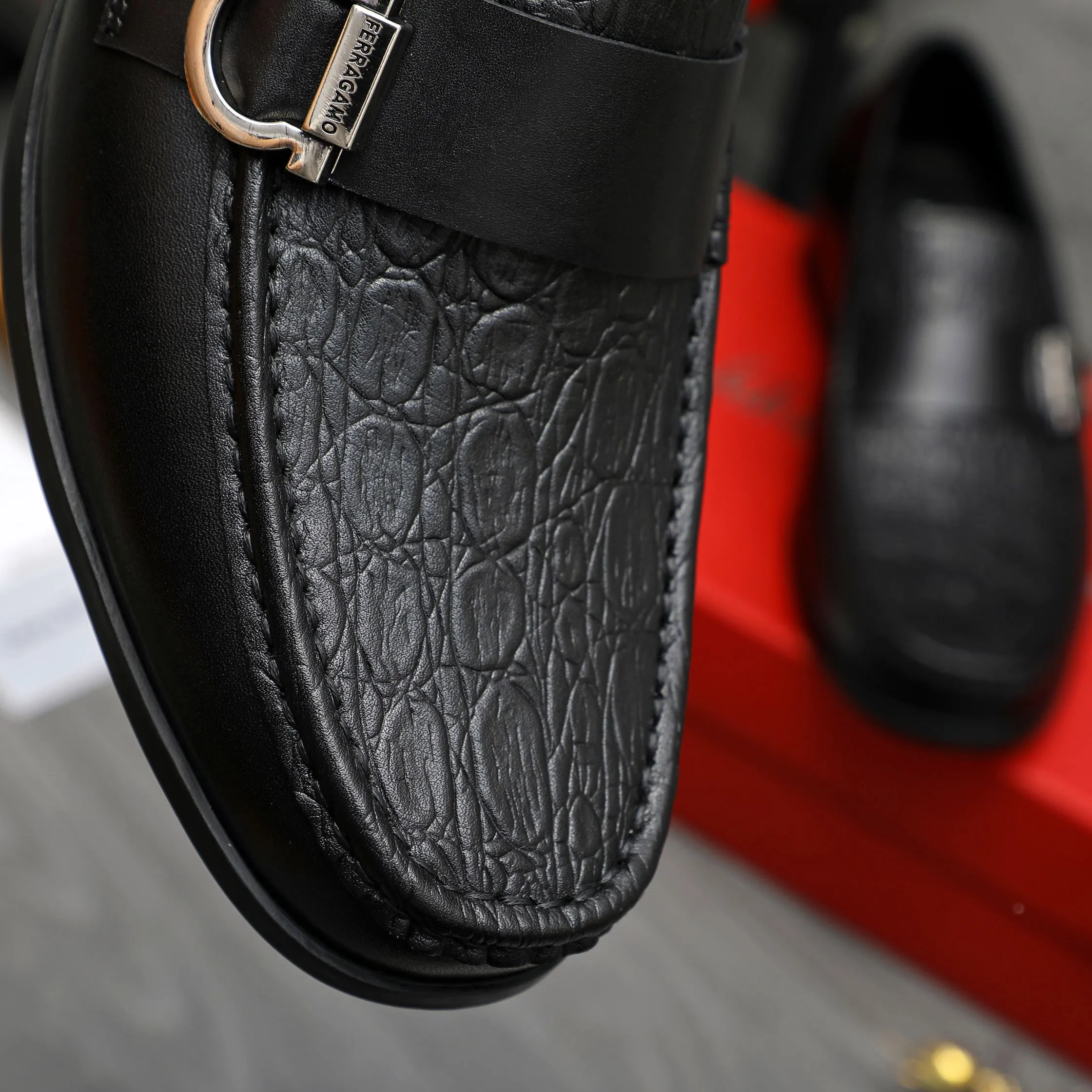 Men's shoes 💰p460 Product trademark: Ferragamo " Ferragamo ] Business slip-on leather shoes Regular size: 38-45 Product material: Selected stone grain cowhide upper, cowhide lining, original rubber outsole